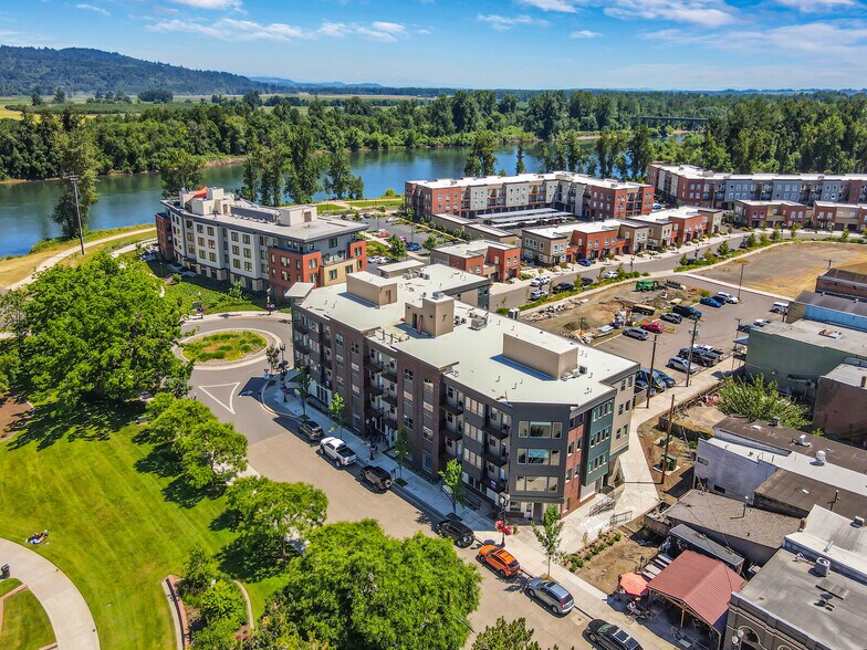 More Photos Of 107 C Street, Independence Apartments For Lease