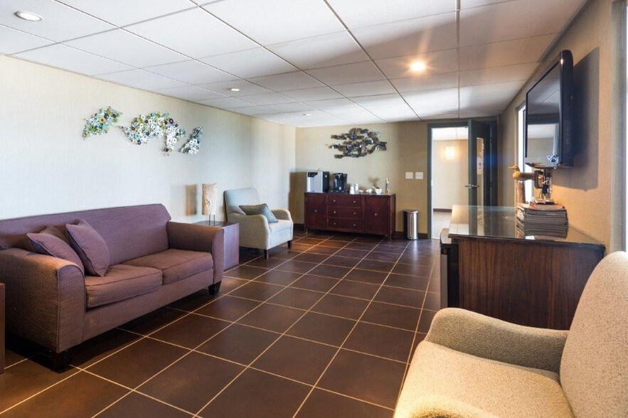 More Photos Of 380 Esplanade Ave, Pacifica Apartments For Sale