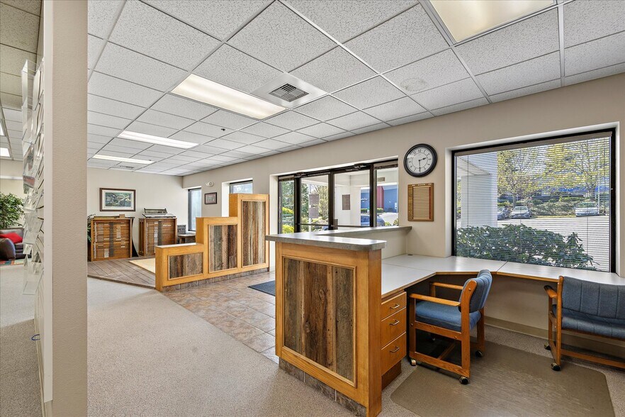 More Photos Of 21021 66th Ave W, Lynnwood Manufacturing For Sale