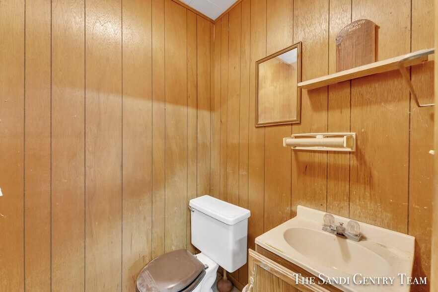 More Photos Of 1343 Whitehall Rd, Muskegon Medical For Sale