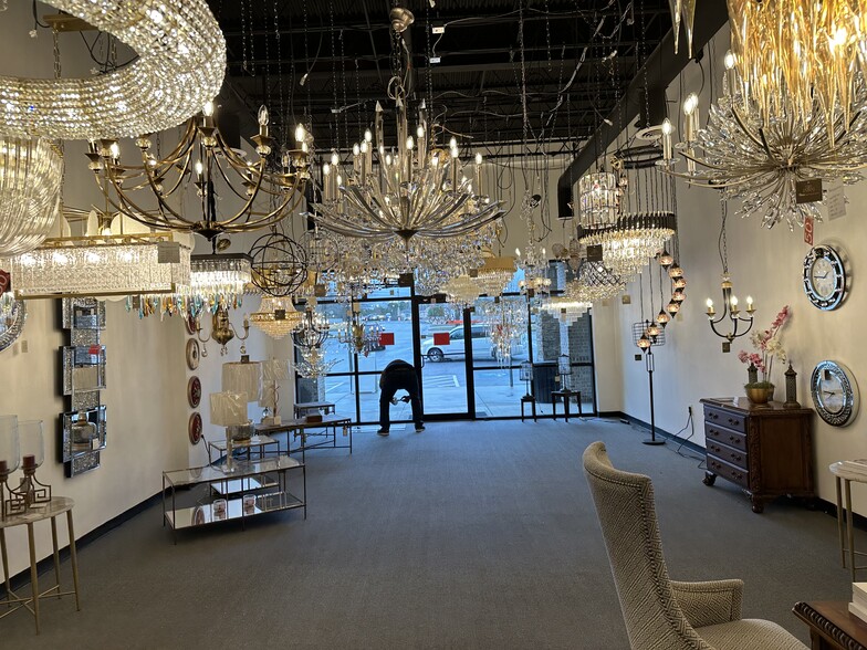 More Photos Of 631 Main St, Alpharetta Unknown For Lease