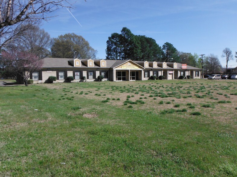More Photos Of 5090 Millbranch Rd, Memphis Office For Sale