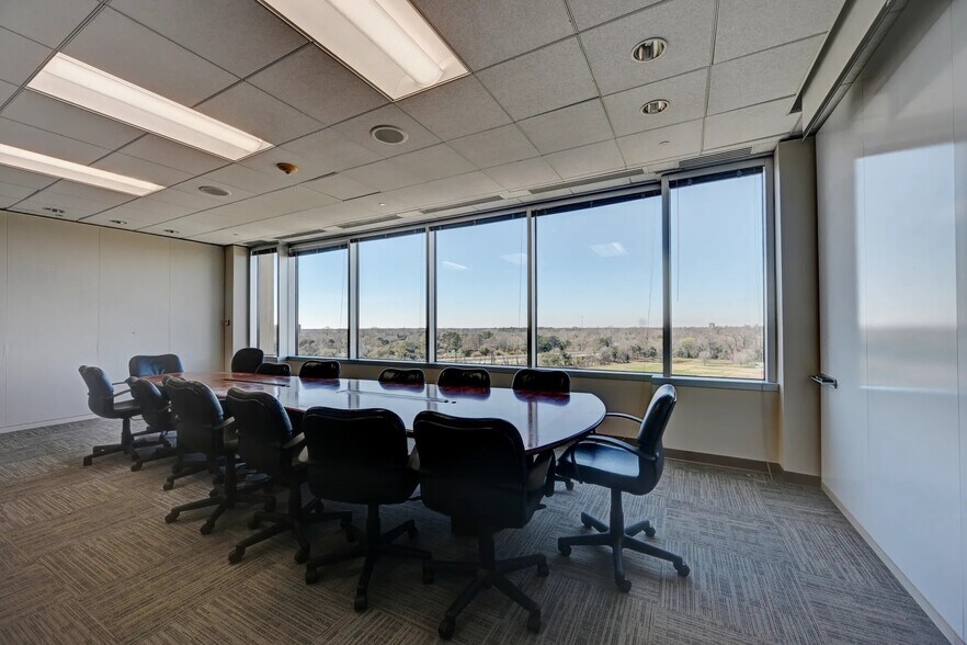 More Photos Of 4171 Essen Ln, Baton Rouge Office For Lease