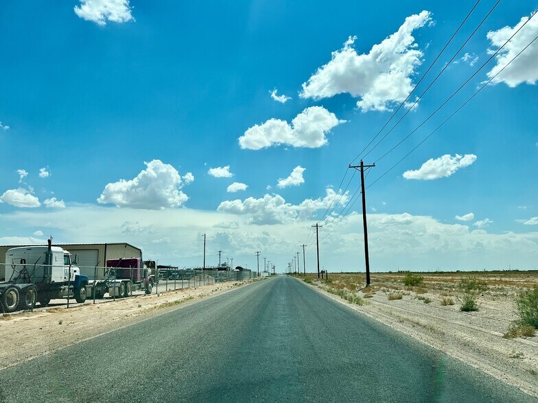 More Photos Of 435 CR 420, Pecos Land For Lease