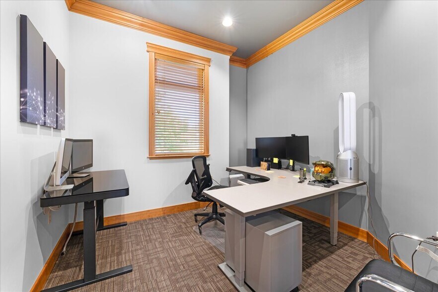 More Photos Of 817 Ohare Pky, Medford Loft Creative Space For Sale