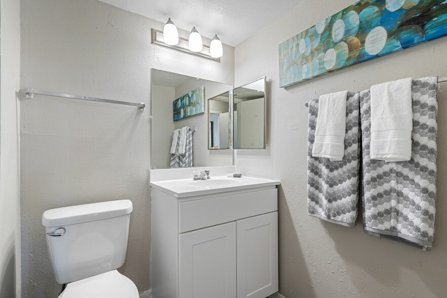 More Photos Of 2148 54th Ave S, Saint Petersburg Apartments For Sale