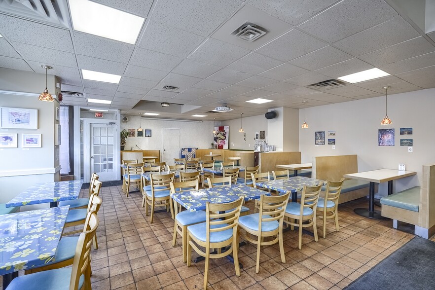 More Photos Of 369 Keele St, Toronto Restaurant For Lease