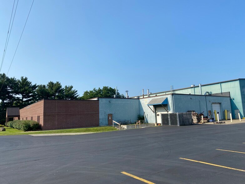 More Photos Of 10850 Hall Rd, Whitmore Lake Warehouse For Sale