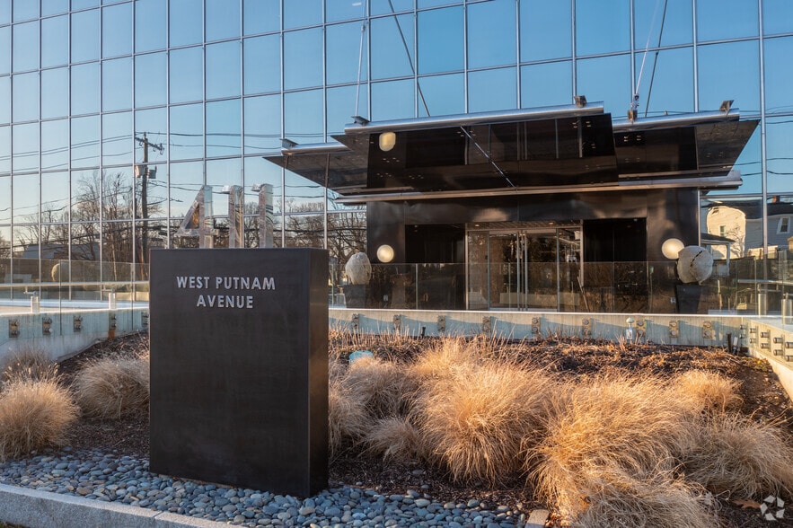 More Photos Of 411 W Putnam Ave, Greenwich Office For Lease