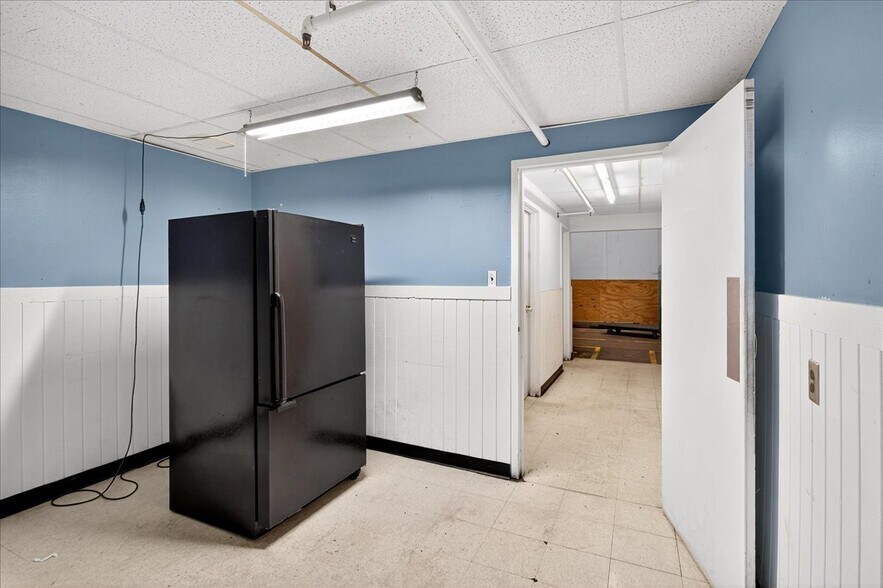 More Photos Of 4634-4639 Gravois Rd, House Spgs, House Springs Supermarket For Lease