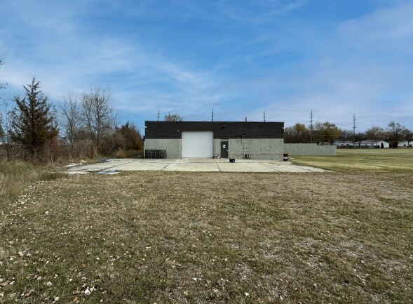 More Photos Of 244 S Court St, Lapeer Manufacturing For Sale