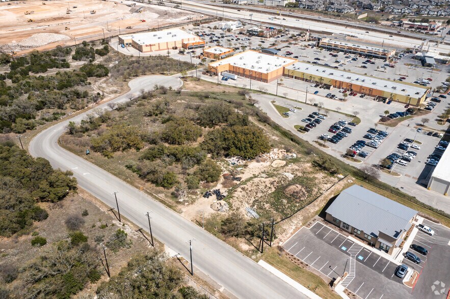 More Photos Of 21202 Market Rdg, San Antonio Unknown For Lease