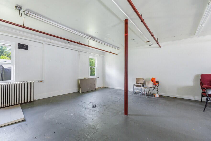 More Photos Of 36 Carpenter Street St, Keene Office For Sale