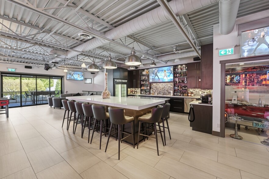 More Photos Of 935 Sherwood Ave, Coquitlam Warehouse For Sale