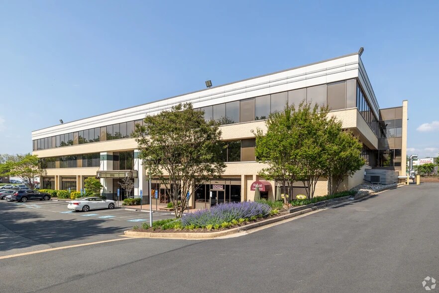 More Photos Of 8001 Forbes Pl, Springfield Office For Lease