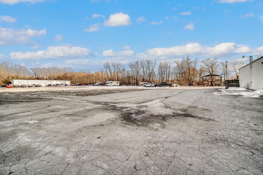 More Photos Of 3645 Union Ave, Steger Warehouse For Sale