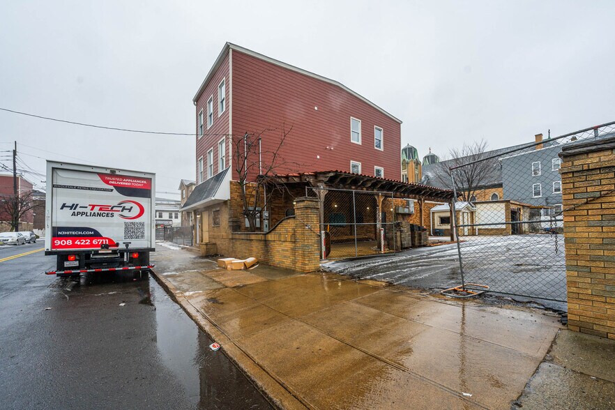 More Photos Of 324 2nd St, Elizabeth Storefront Retail Residential For Lease