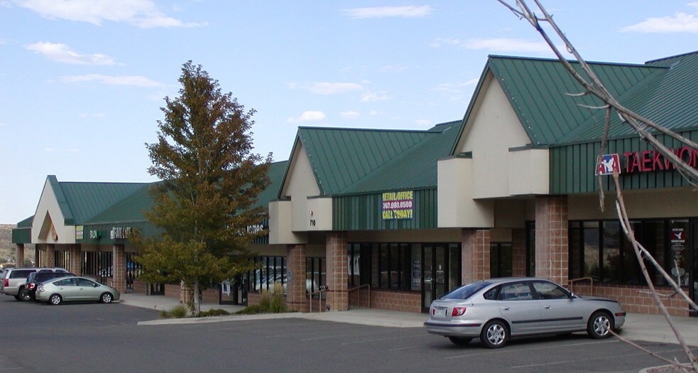 More Photos Of 710 Golden Ridge Rd, Golden General Retail For Lease
