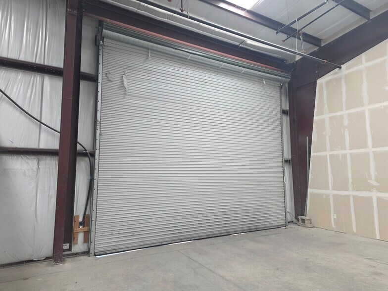 More Photos Of 11100 Osgood Dr, San Antonio Industrial For Lease