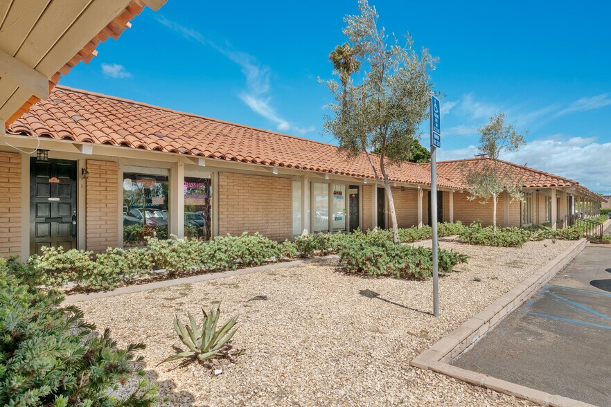 More Photos Of 13362 Newport Ave, Tustin Unknown For Lease