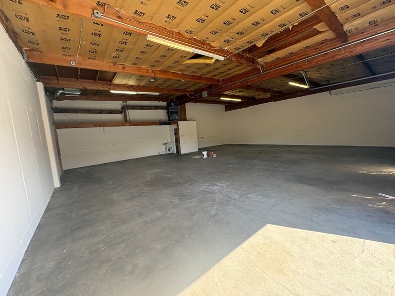 More Photos Of 16 Pamaron Way, Novato Flex For Lease