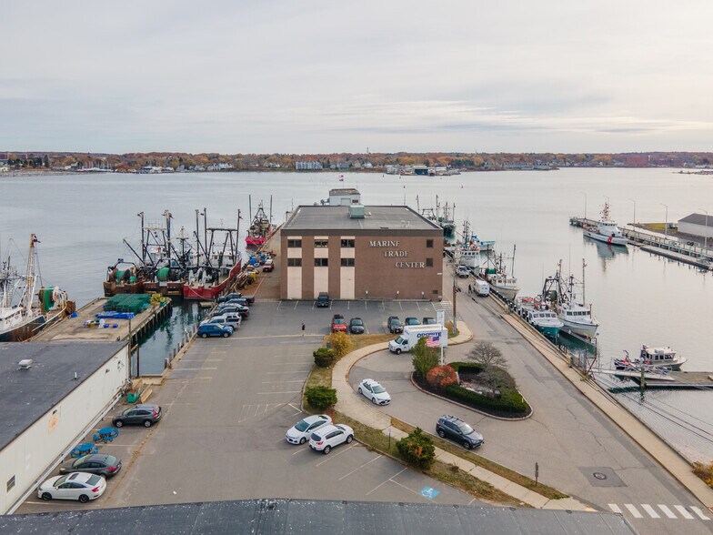 More Photos Of 2 Portland Fish Pier, Portland Office For Lease