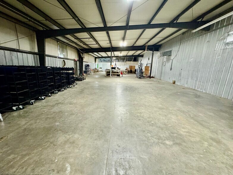 More Photos Of 4896 Deaton Rd, Trinity Warehouse For Lease