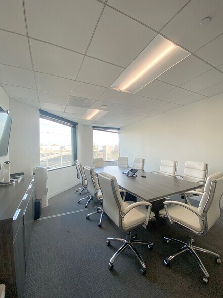 More Photos Of 11400 W Olympic Blvd, Los Angeles Office For Lease