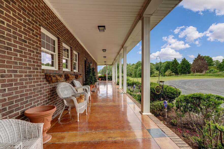 More Photos Of 178 Slaydon Rd, Eden Specialty For Sale