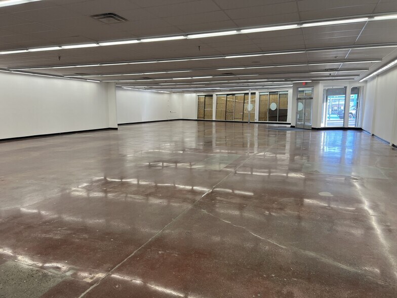 More Photos Of 6232 Mission St, Daly City Freestanding For Lease