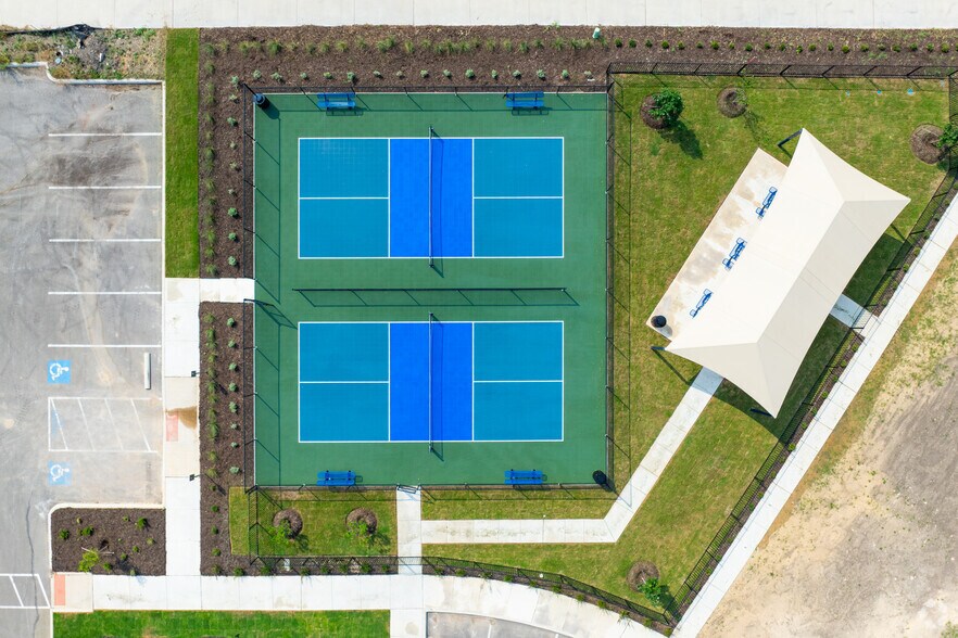 More Photos Of Garten Haus at Solms Landing, New Braunfels Specialty For Sale