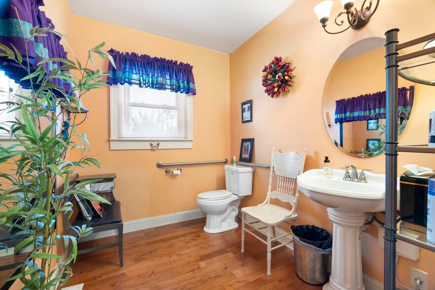 More Photos Of 106 Memorial Dr, Greer Medical For Sale