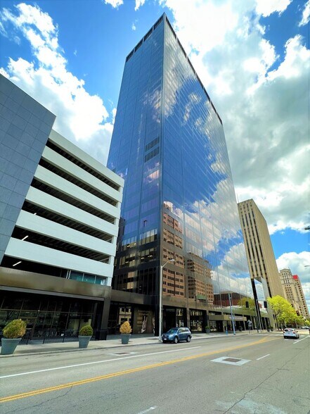 More Photos Of 40 N Main St, Dayton Office For Lease