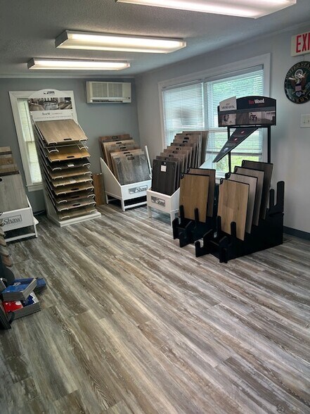 More Photos Of 1136 Mt Gallant Rd, Rock Hill Freestanding For Lease