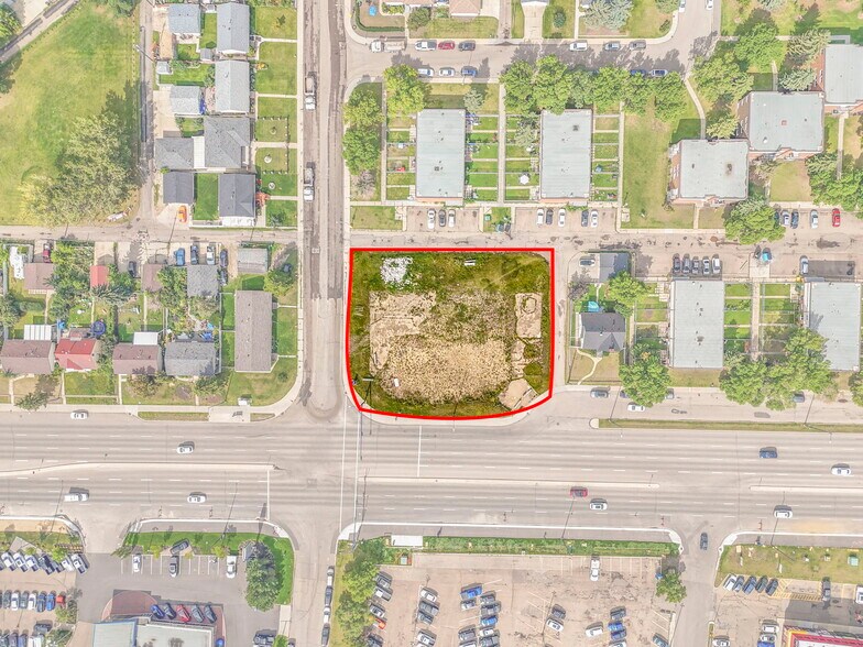 More Photos Of 13408 Fort Rd NW, Edmonton Storefront For Lease