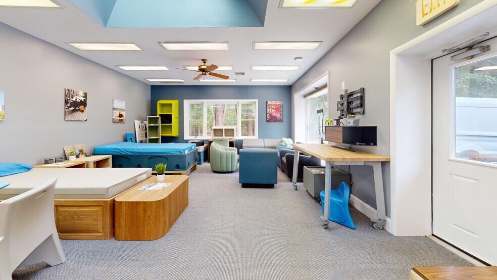 More Photos Of 172 Tuckerton Rd, Medford Office For Sale
