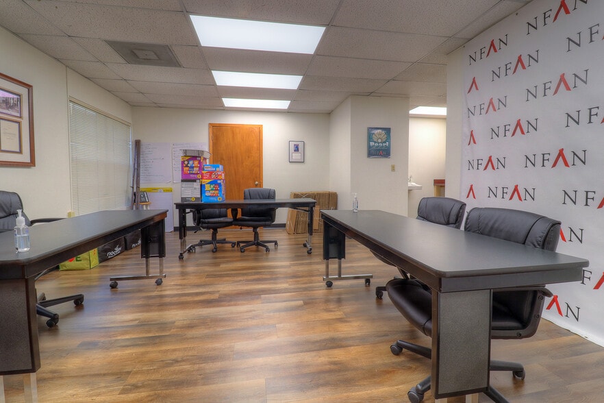 More Photos Of 2715 Oak St, Jacksonville Medical For Lease