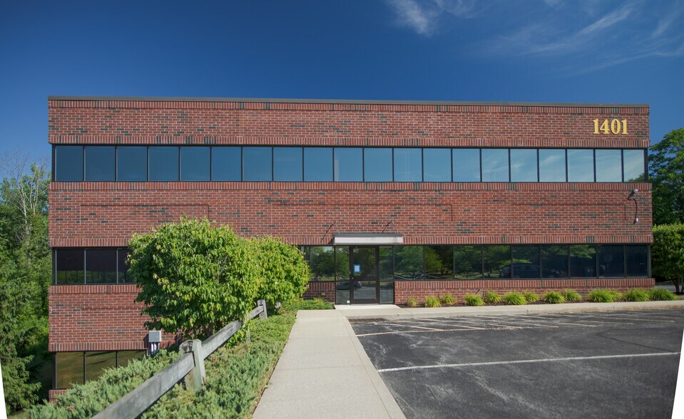 More Photos Of 1 Summit Ct, Fishkill Unknown For Lease