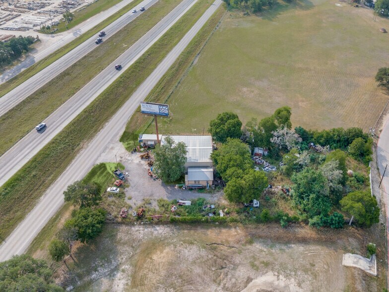 More Photos Of 40175 Interstate 10 W, Boerne Industrial For Sale
