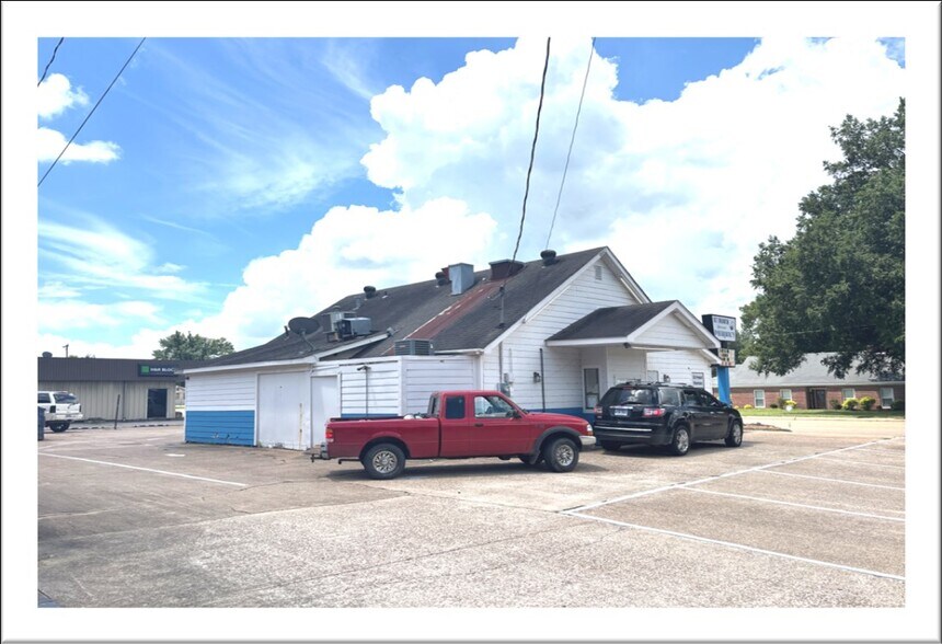 More Photos Of 1132 N Washington St, Forrest City Freestanding For Sale