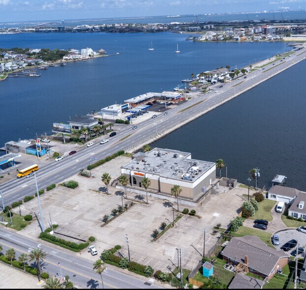 More Photos Of 6028 Heards Ln, Galveston Restaurant For Sale