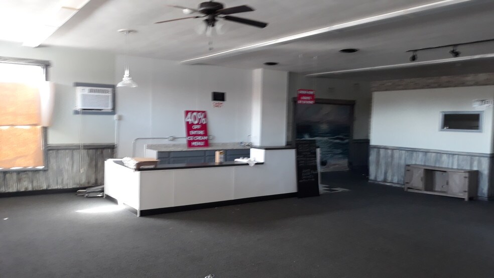 More Photos Of 997-1001 Sandy Ln, Warwick Storefront For Lease