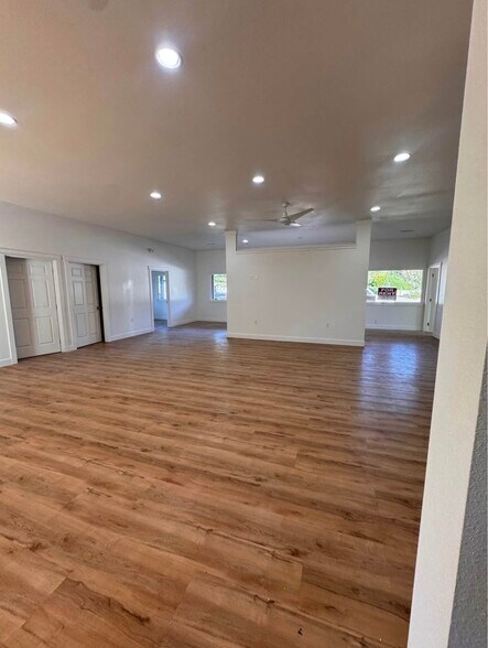 More Photos Of 85188 Highway 101, Florence Light Manufacturing For Lease