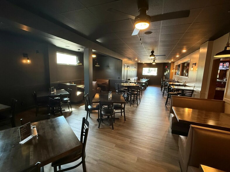 More Photos Of 48 E Joliet St, Schererville Restaurant For Sale