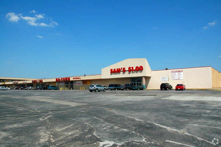 More Photos Of 3200 S Lancaster Rd, Dallas General Retail For Lease
