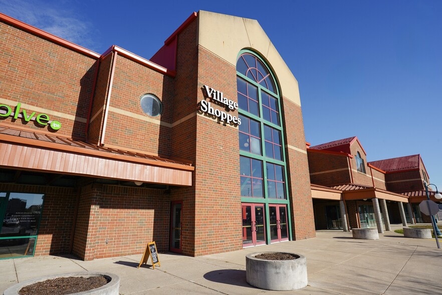 More Photos Of 5701-5725 Coventry Ln, Fort Wayne Unknown For Lease