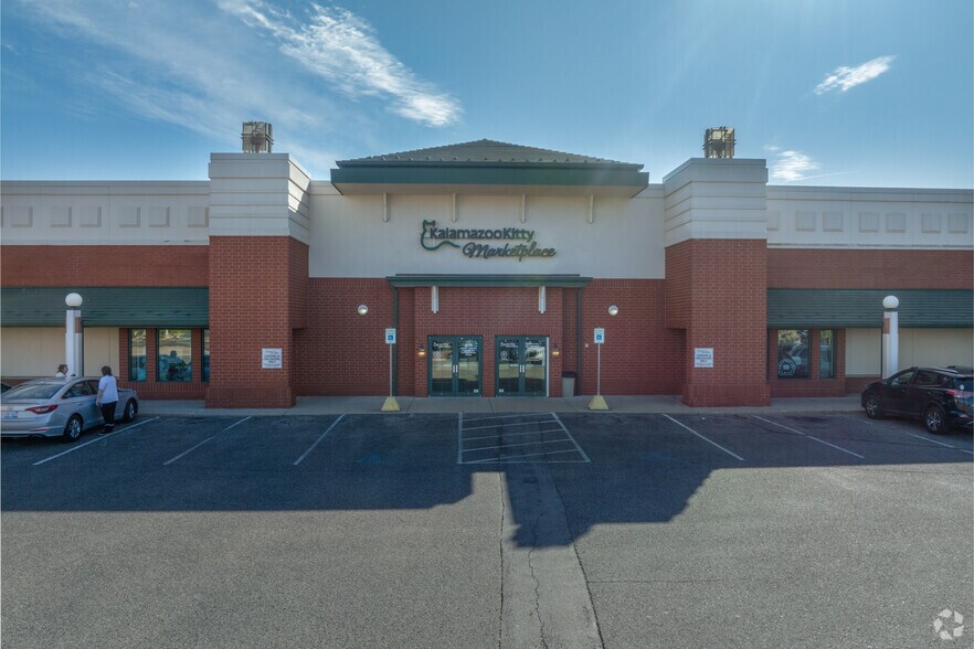 More Photos Of 551-651 Romence Rd, Portage Unknown For Lease