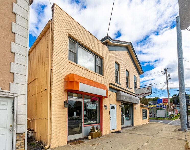 More Photos Of 141 Ulster Ave, Saugerties Storefront Retail Residential For Sale