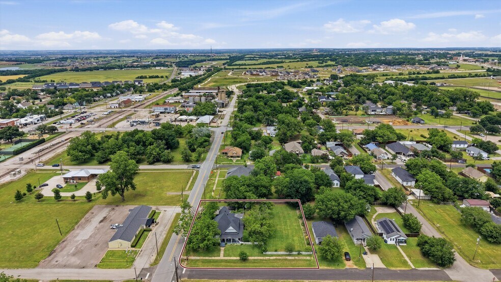More Photos Of 202 E Main St, Celina Flex For Sale