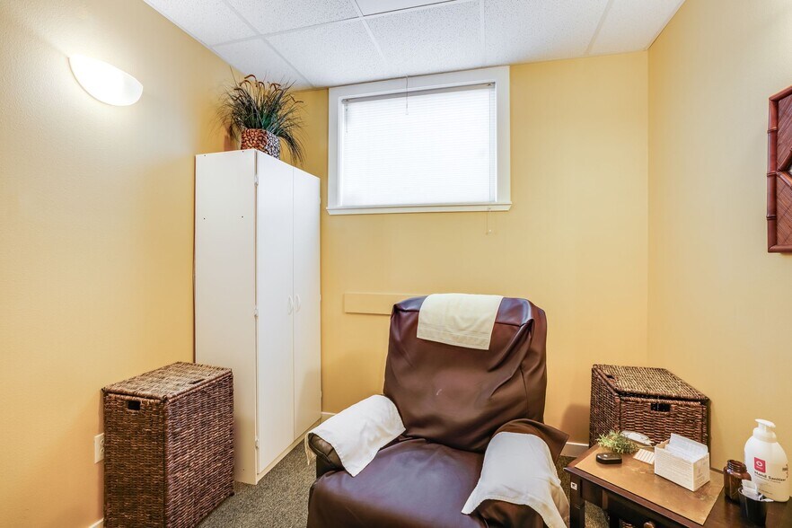 More Photos Of 1712 12th, The Dalles Medical For Sale